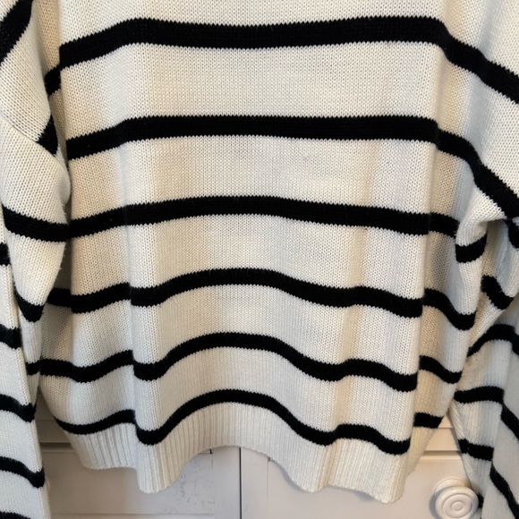 Shein Striped Black and White Sweater Size XL - Picture 3 of 7